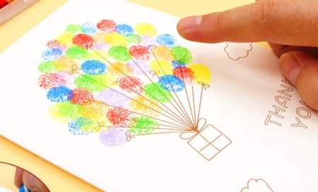 Воздушные шары пальчиковыми красками