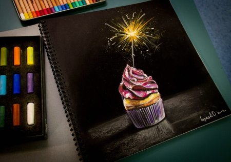 Пастель на черном фоне