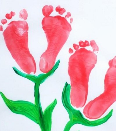 Открытка из отпечатков ладошек и ножек