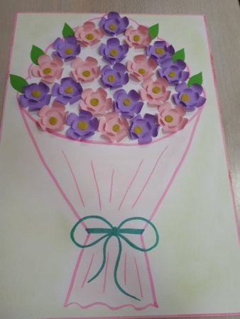 Коллективный букет для мамы в детском саду