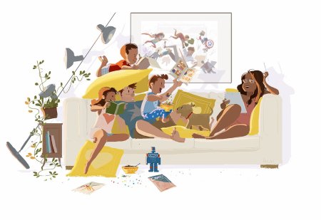 Семья отдыхает на диване
