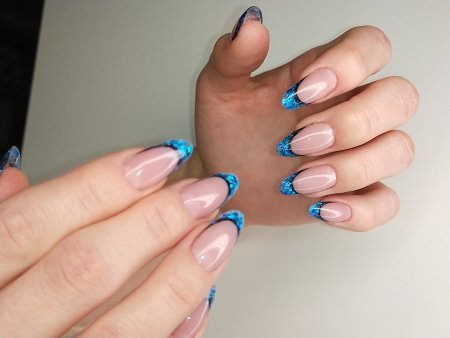 Весенний френч на ногтях