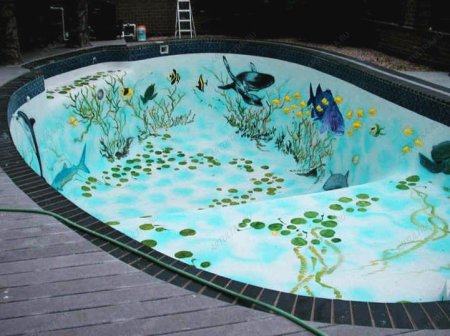 Роспись дна бассейна