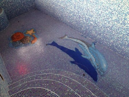 Панно дельфины из мозаики