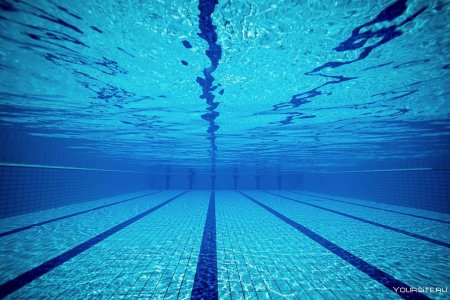 Бассейн под водой