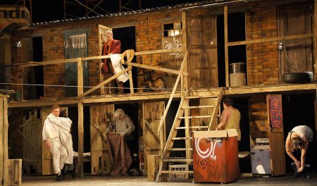 Спектакль на дне м Горького