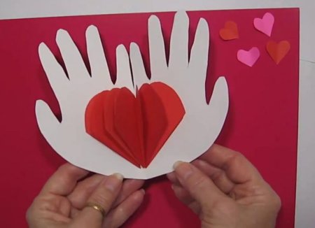 Легкая поделка для мамы