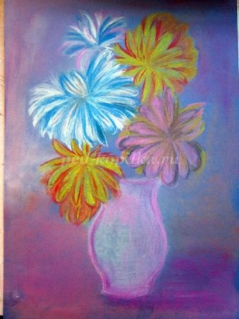 Рисование мелками на бумаге