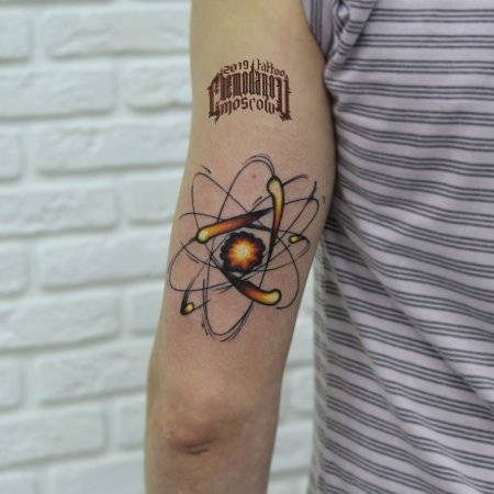 Тату атом 3д