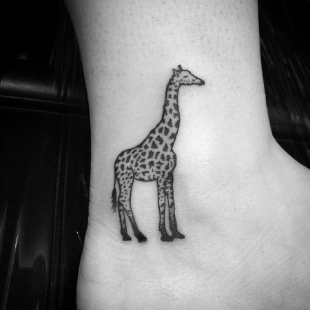 Тату Жираф