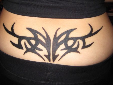 Эскизы татуировок для девушек на пояснице