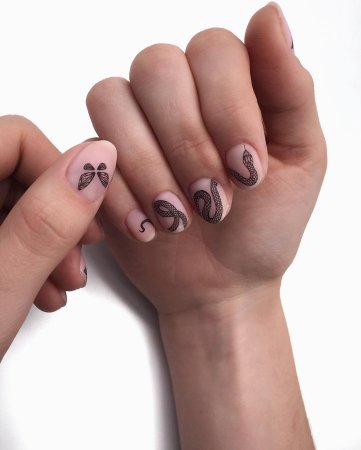 Маникюр тату эффект