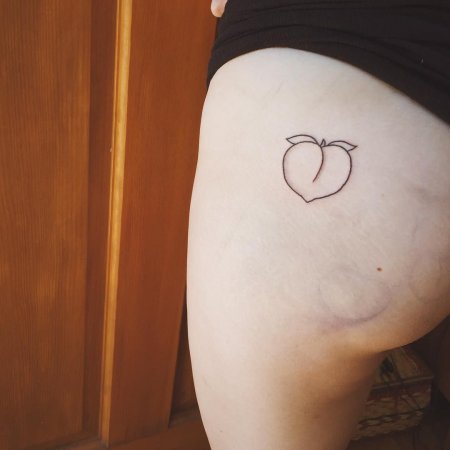 Тату на попе маленькие