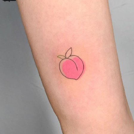 Тату персик маленький