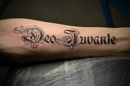 Тату надписи