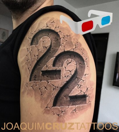 Тату цифра три