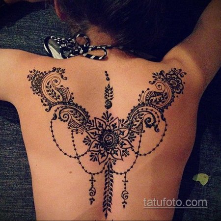 Мехенди на спине женские