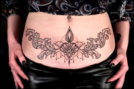 Тату на животе для девушек