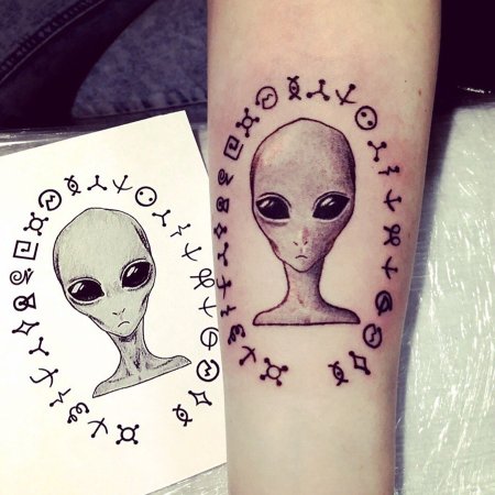 Тату инопланетянин