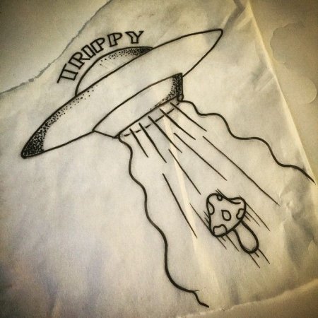 Летающая тарелка тату легкая