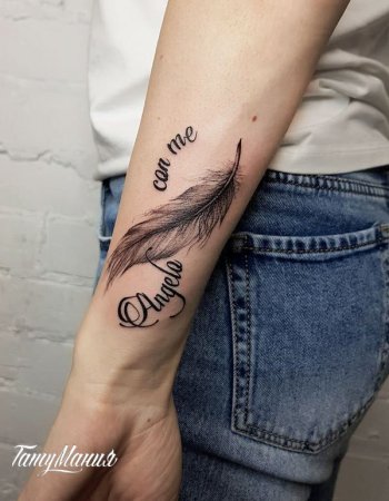 Татуировки для девушек на руке надписи