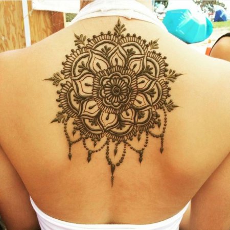 Мандала хной