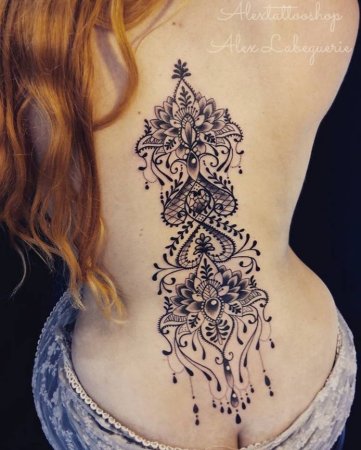 Мехенди на спине