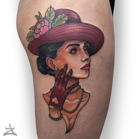 Татуировка девушки с кляпом