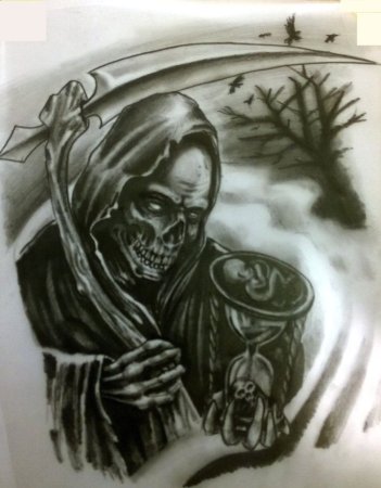 Наколка смерть с косой на спине