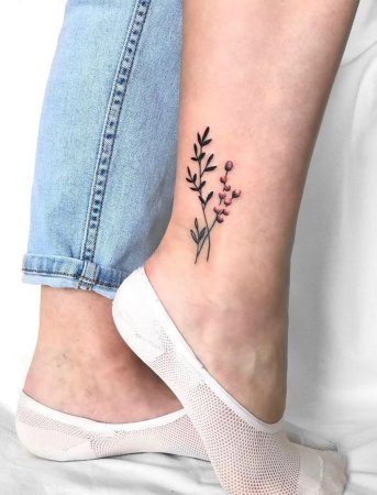 Тату на ноге женские маленькие