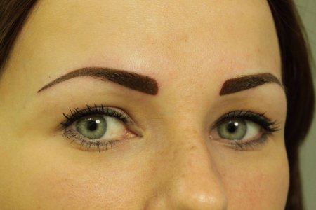 Татуаж бровей сплошной