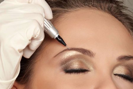 Перманентный макияж бровей