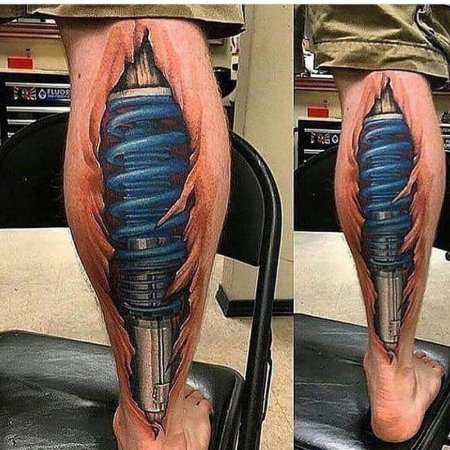 Тату амортизатор на ноге