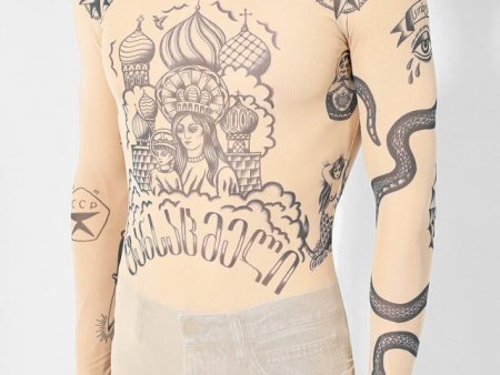 Футболка с татуировками