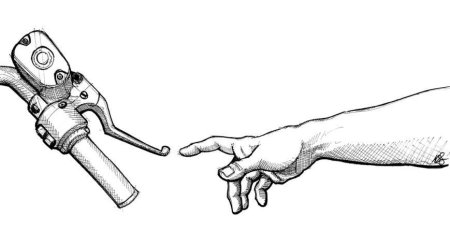 Рука на ручке газа