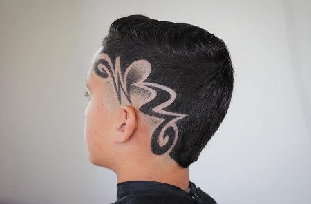 Узоры на висках простые