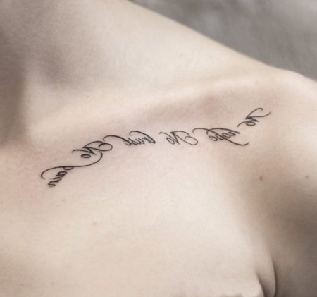 Тату на ключице надписи со смыслом