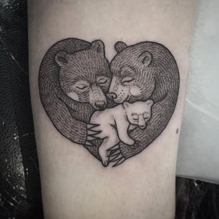 Медведь в круге