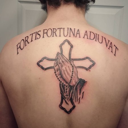 Тату Джона Уика Fortes Fortuna adjuvat