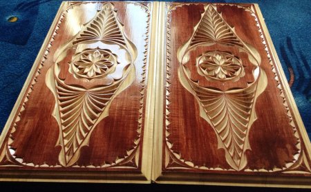 Геометрическая резьба на нардах