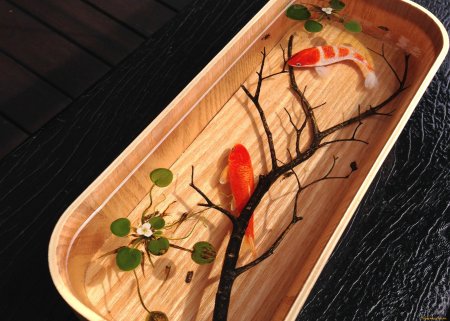 Стол с рыбками в эпоксидной смоле