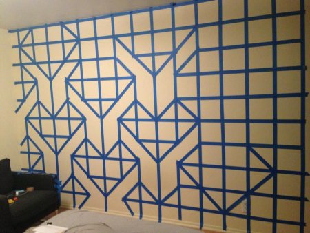 Геометрический орнамент на стене