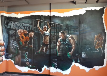 Арт на стенах тренажерного зала