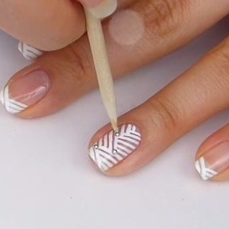Маникюр на коротких ногтях иголкой