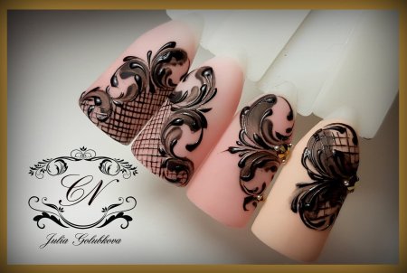 Кружевные вензеля на ногтях