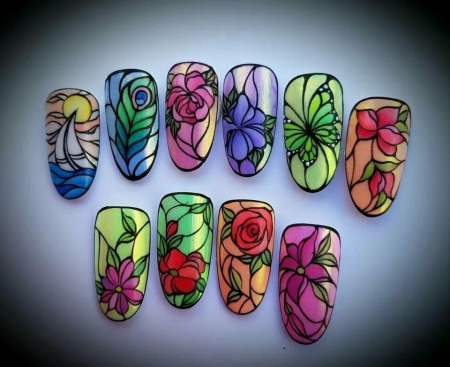 Витраж на ногтях гель лаком
