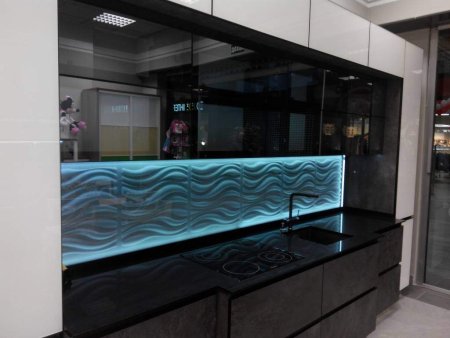 Стеклянные панели с подсветкой