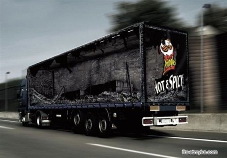 Реклама на грузовой машине