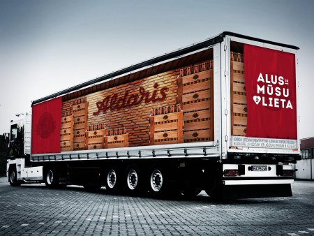 Креативная реклама на грузовиках