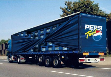 Реклама на грузовиках